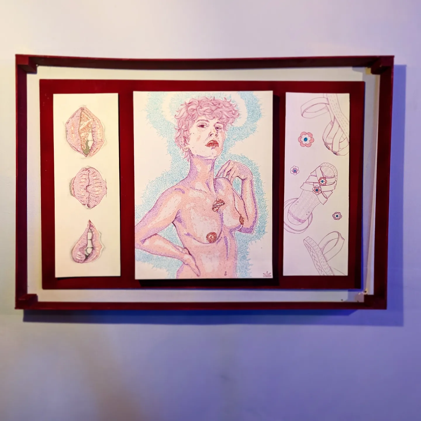 Estudio en tinta de una flor atravesada por agujas e hilos